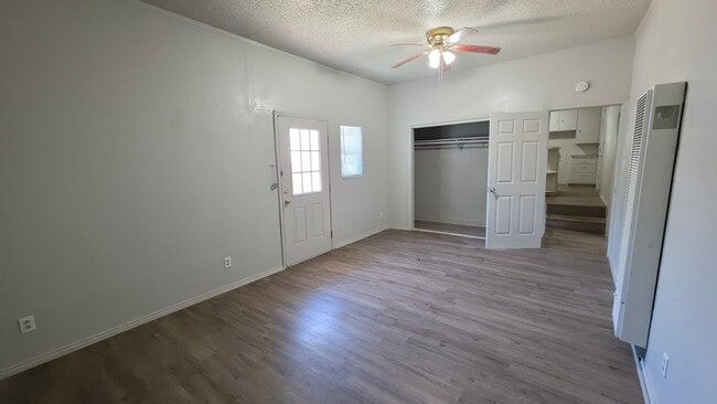 Building Photo - Spacious, Fresh, and Ready for Your Style: 3 Bed 2 Bath