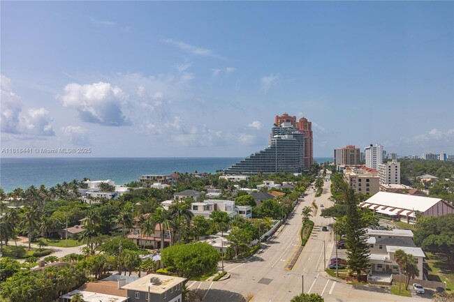 Building Photo - 2715 N Ocean Blvd