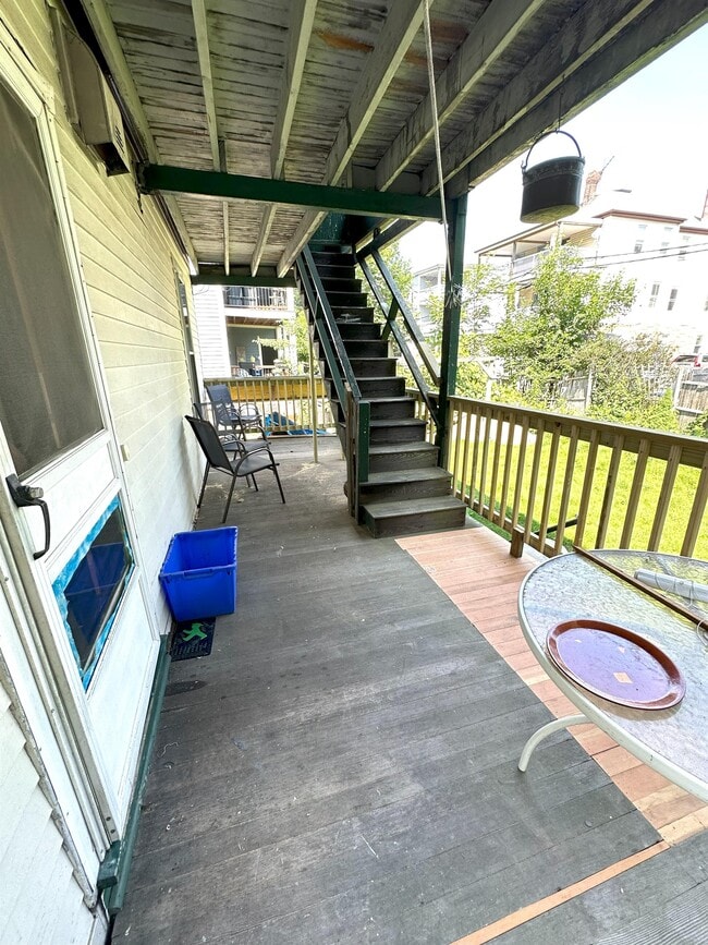 Building Photo - 30 Hall St