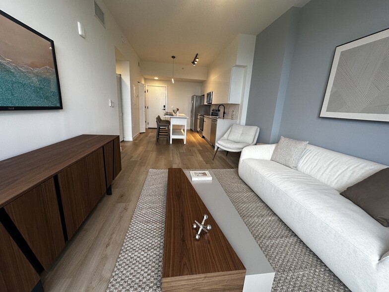 Building Photo - 134 SE 2nd Ave