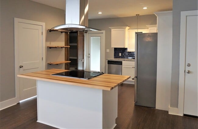 Building Photo - 3 Bed 1.5 Bath in Pleasant View Addition NW OKC