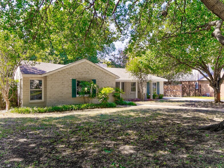 Building Photo - 3727 W Biddison St