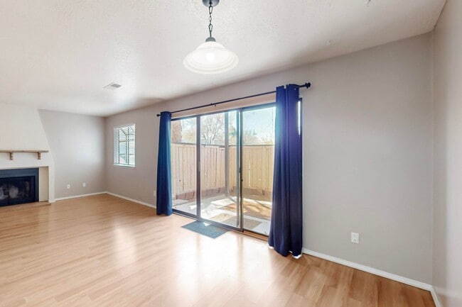 Building Photo - NE well located  Two Bedroom Condo.