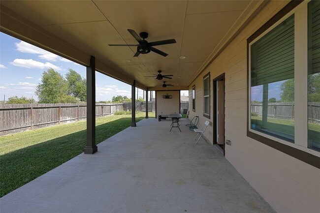 Building Photo - 5542 Redwood Summit Ln