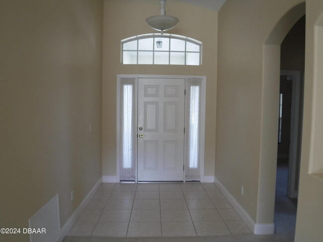 Building Photo - 1442 Areca Palm Dr