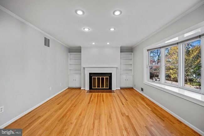 Building Photo - 1106 Brentfield Dr