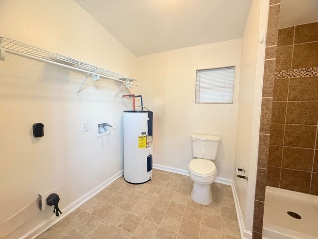 Building Photo - Beautifully Remodeled 3-Bedroom Home