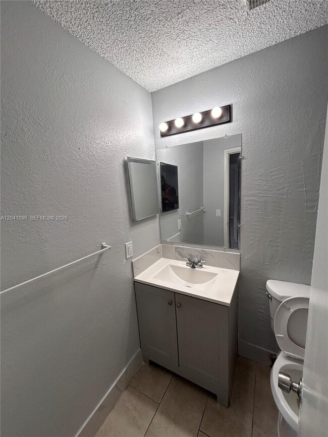 Building Photo - 2091 Ilene Ct