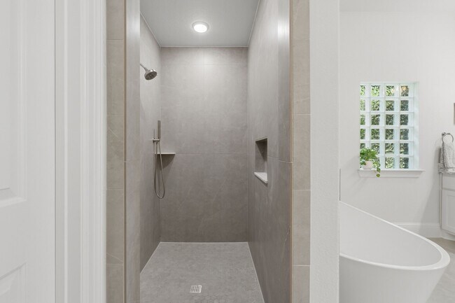 Building Photo - 111 N Bimini Twist Cir