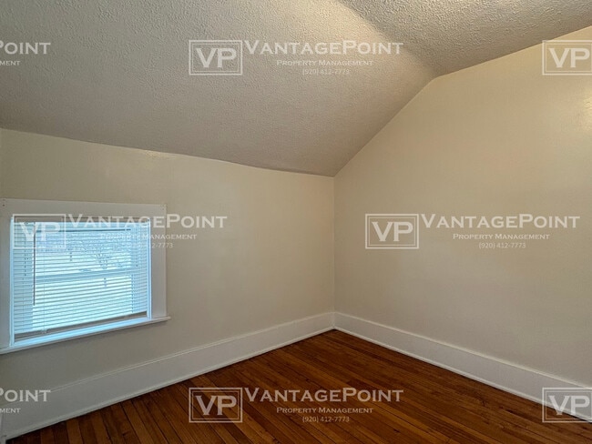 Building Photo - 264 Modoc St