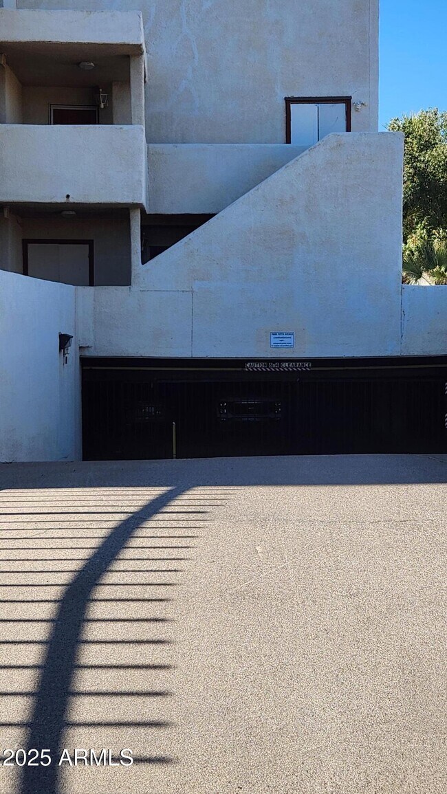 Building Photo - 4330 N 5th Ave