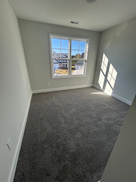 Building Photo - 170 W Saltgrass Ln