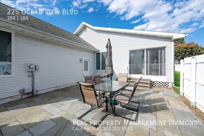 Building Photo - 225 Ocean View Blvd