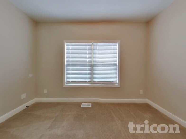 Building Photo - 124 Kings Crossing Ct