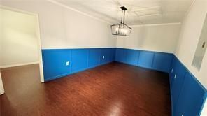 Building Photo - 446 Russell Cemetery Rd