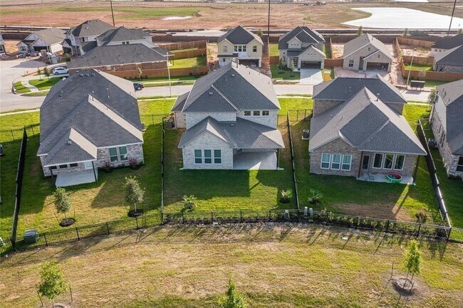 Building Photo - 550 Long Beach Bay Dr