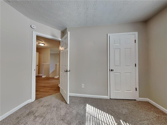 Building Photo - 364 Nunnally Dr