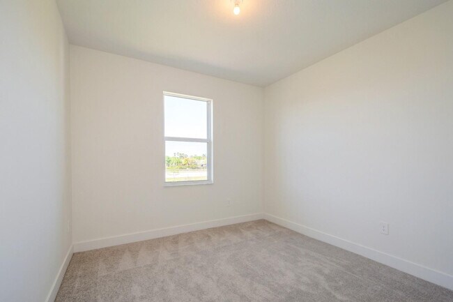 Building Photo - 4385 SW 123rd Ln