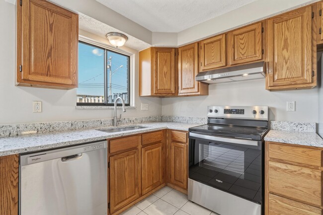 Building Photo - 195 Nottingham Ct