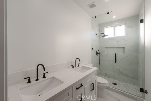 Building Photo - 14121 Emelita St