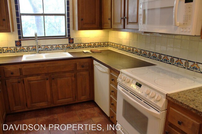 Building Photo - 2 br, 2 bath House - 100 El Prado #201