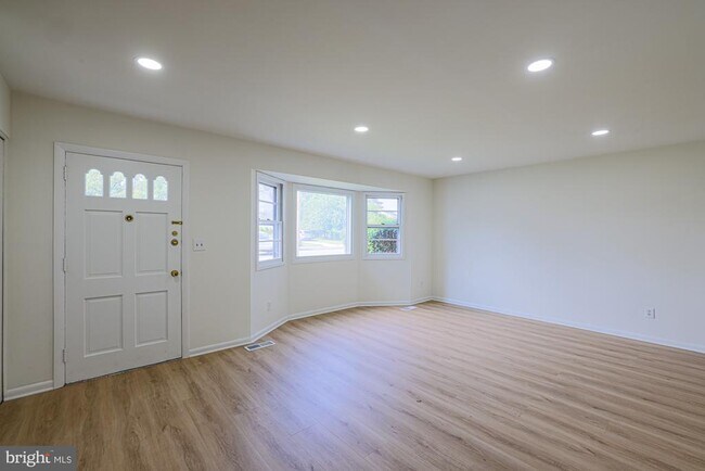 Building Photo - 2607 Smith Ave