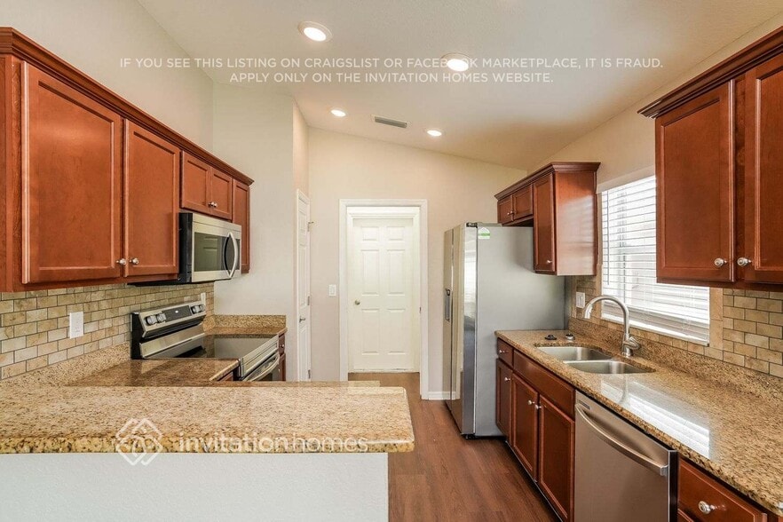 Building Photo - 3084 Grand Preserve Blvd