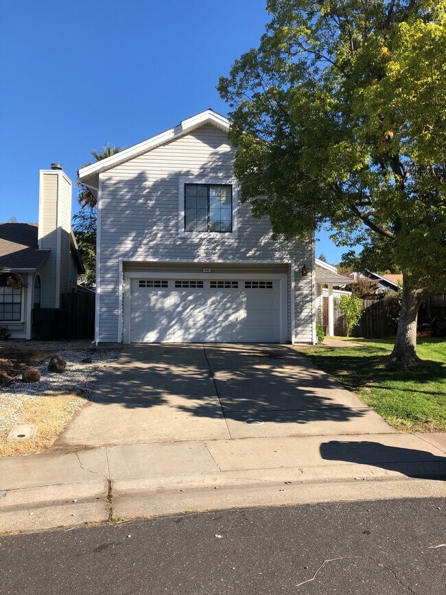 Building Photo - 644 Springfield Cir