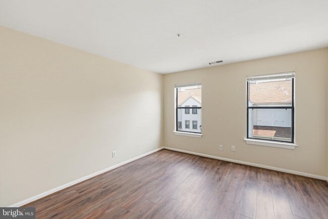 Building Photo - 13408 Shady Knoll Dr