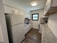 Building Photo - 401 US-22