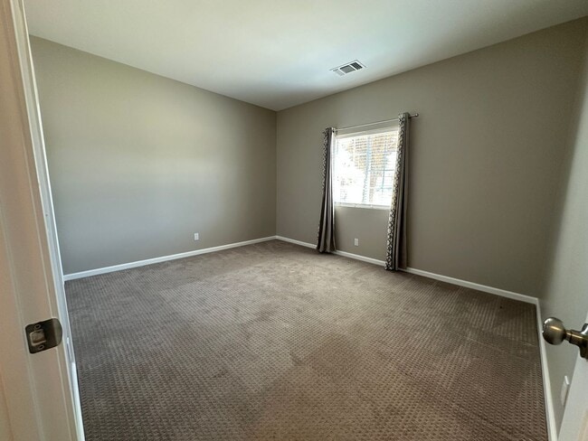 Building Photo - 58064 Bonanza Dr