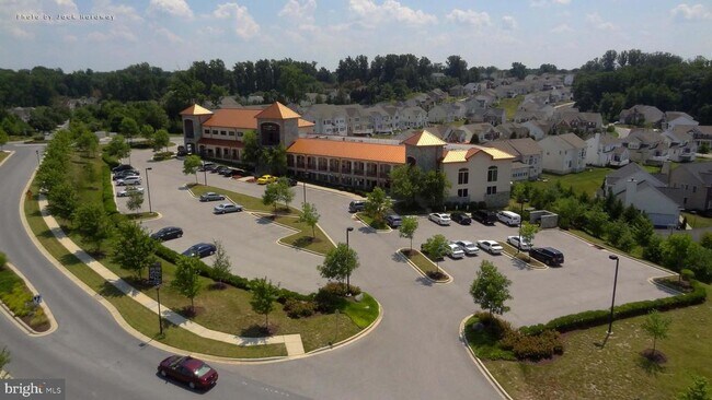 Building Photo - 8265 Stone Crop Dr