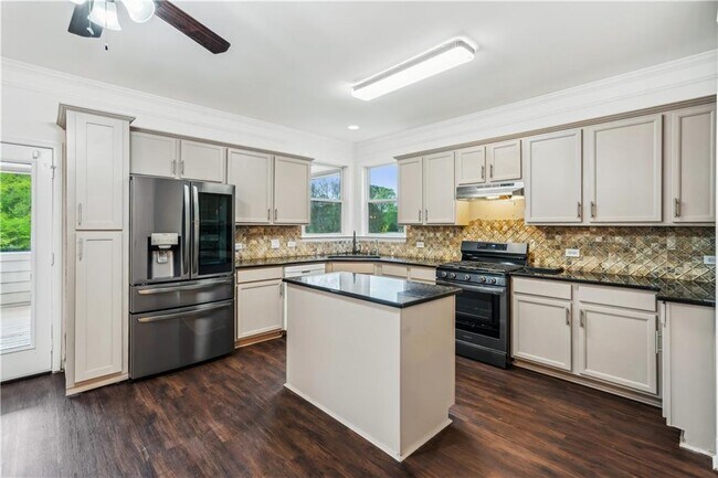 Building Photo - 2539 Larson Creek Cove NW