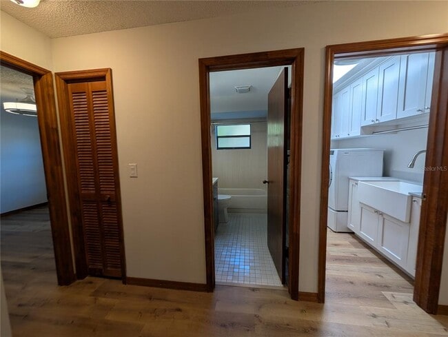 Building Photo - 3741 Thornbush Ln