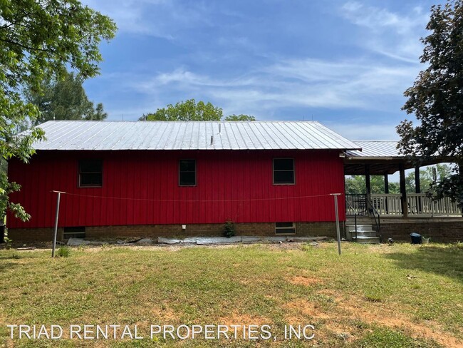 Building Photo - 2 br, 1 bath House - 7078 NC HWY 49 S.