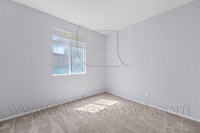 Building Photo - 27090 Adelanto Dr