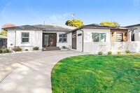 Building Photo - 7425 W 88th Pl