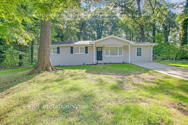 Building Photo - 7110 Carolyn Cir