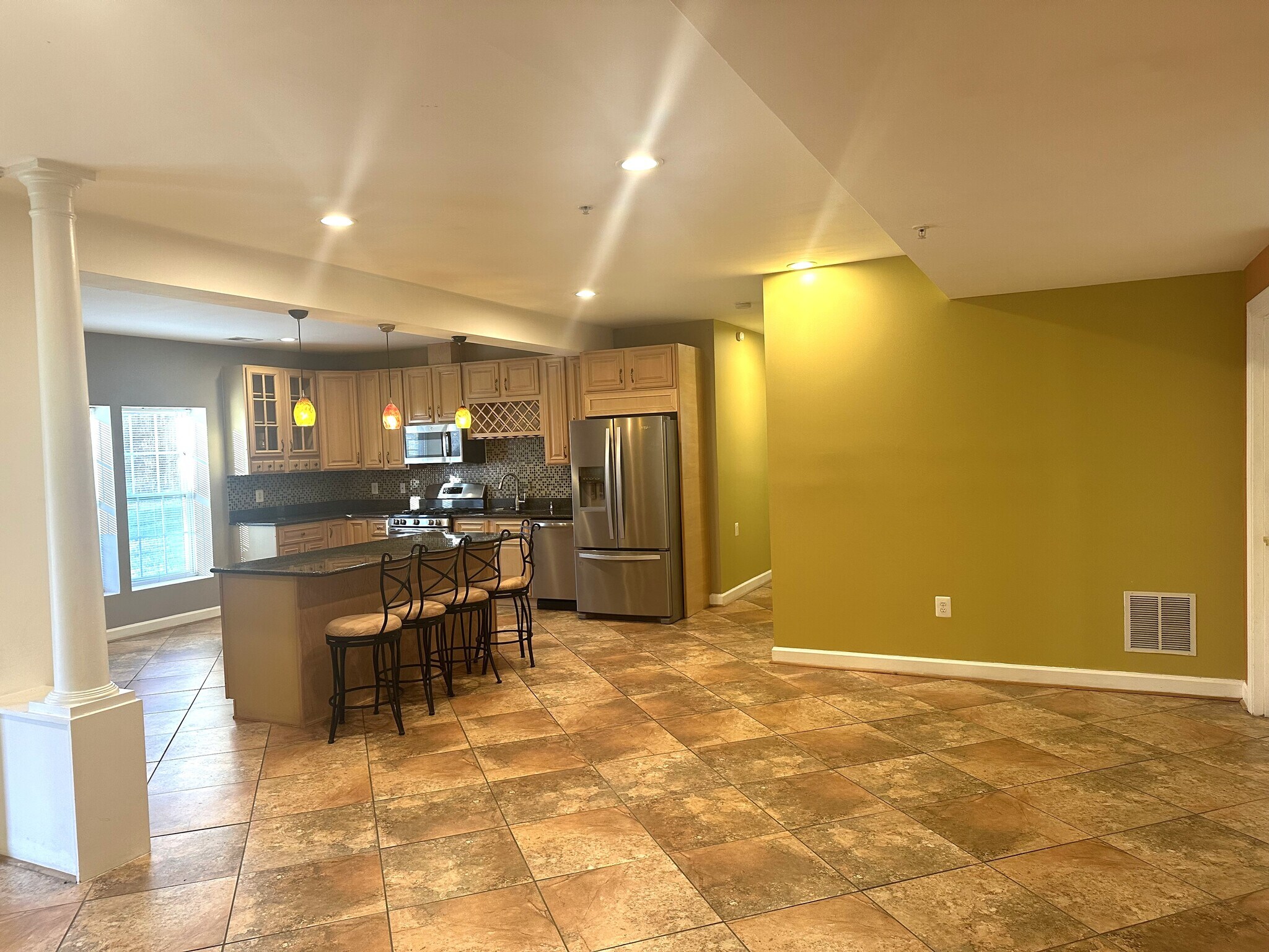 Building Photo - 11404 Glenn Dale Ridge Rd