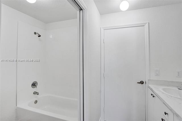 Building Photo - 58 SW 3rd Ct
