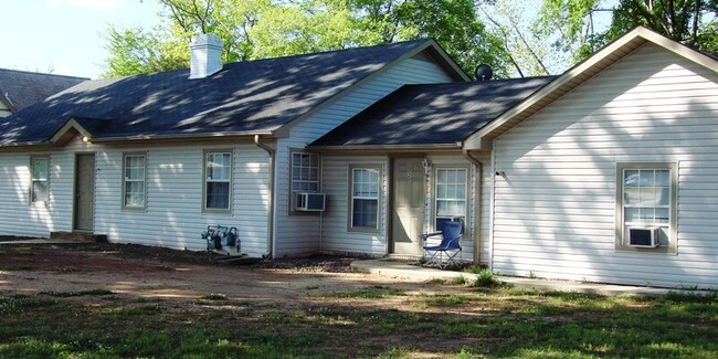 Primary Photo - Bloch Street Apartments