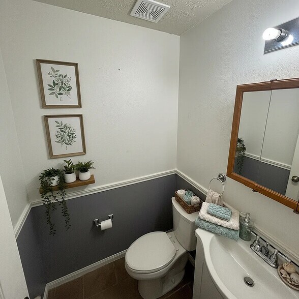 Building Photo - 12507 Avery Vale Ln