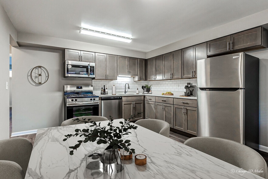 Building Photo - 8524-8532 W Gregory St
