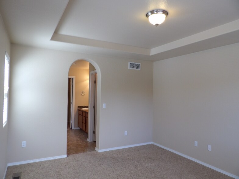 Building Photo - 1629 Rustlers Roost Dr