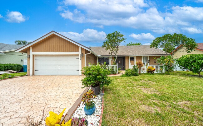 Building Photo - 8541 NW 51st Ct