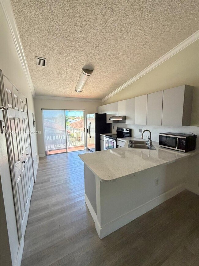 Building Photo - 3375 W 76th St