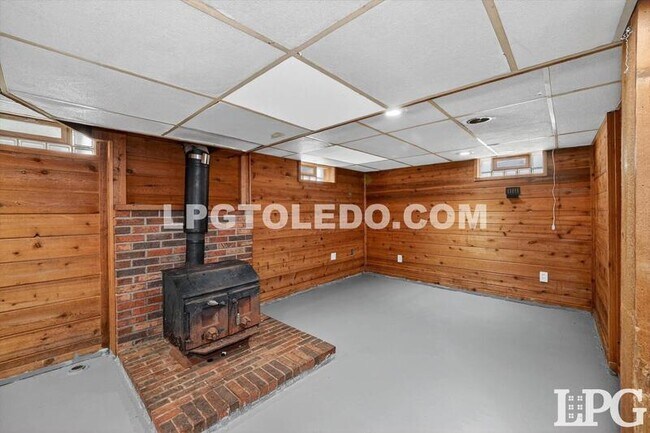 Building Photo - 4406 Asbury Dr