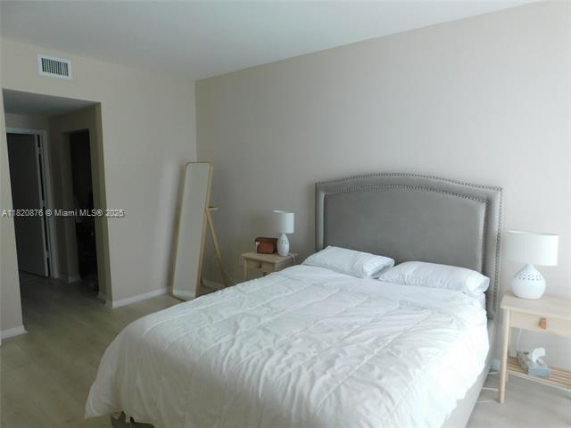 Building Photo - 950 Brickell Bay Dr