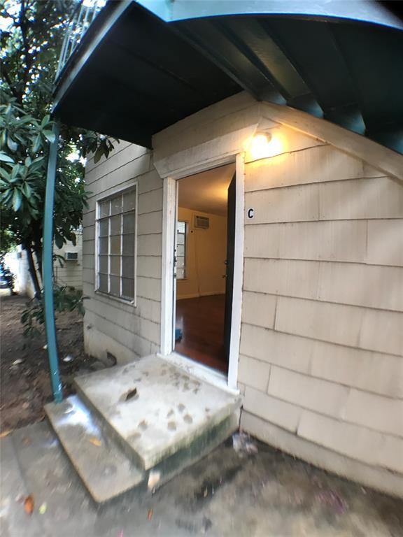 Primary Photo - 900 1/2 S 2nd St