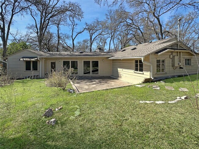 Building Photo - 4207 Wilshire Pkwy